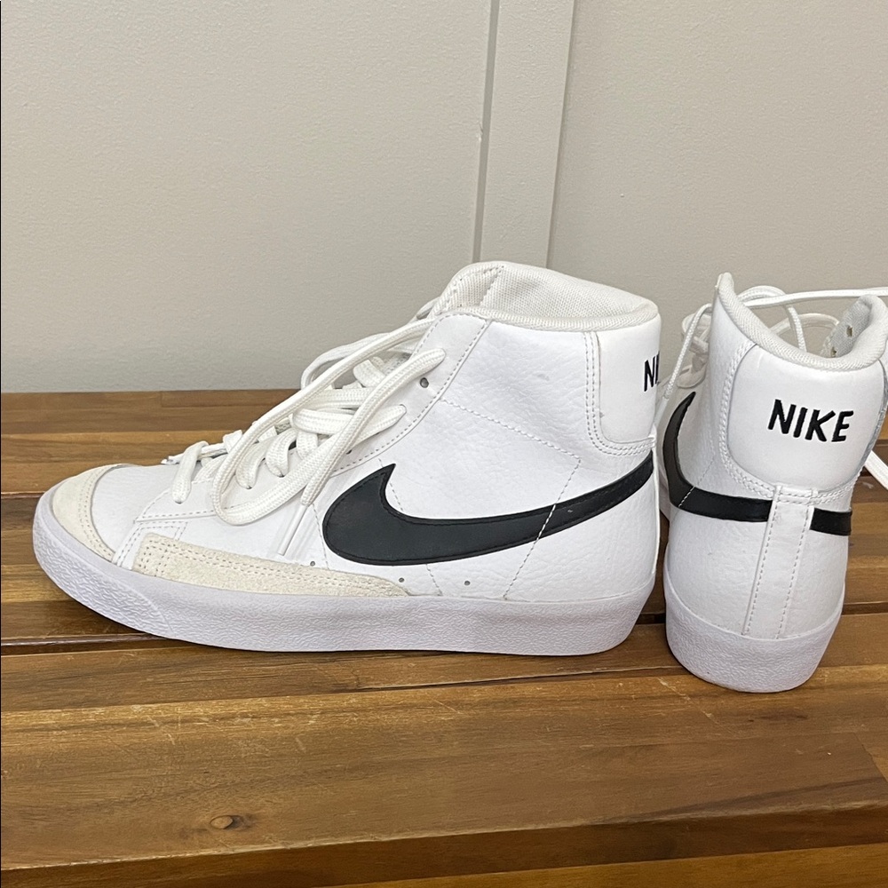 Nike White and Black High-Tops - Picture 3 of 9